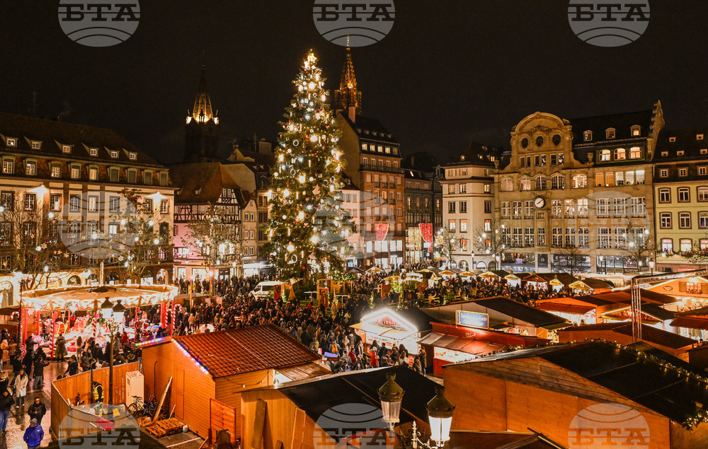 France Daily Life Holiday Lights