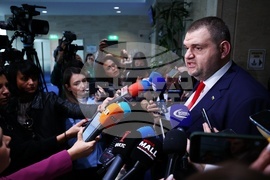 Народно събрание - Делян Пеевски -  брифинг
