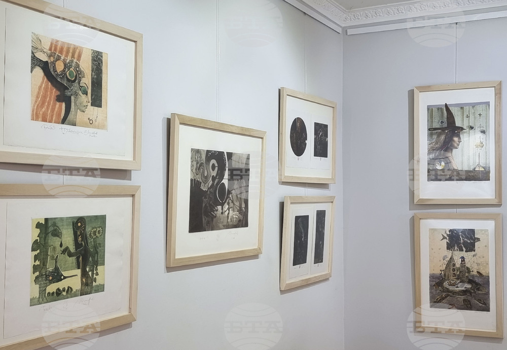 Варненската галерия „Ларго“ гостува в италианския град Варезе с графичната изложба „Полет“