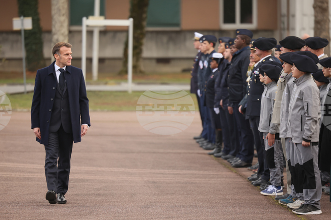 APTOPIX France Military Service