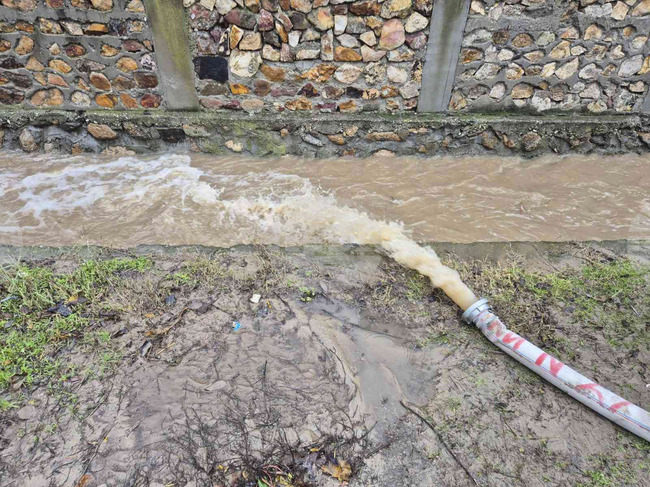 На този етап няма опасност от преливане на реките в област Благоевград, съобщиха от областната администрация