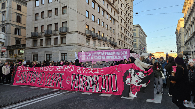 Докато Италия планира мерки срещу детската престъпност, проблемите й с убийствата на жени остават