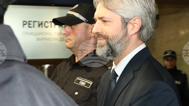 Събират се дарения за паричната гаранция на варненския кмет Благомир Коцев, съобщиха от „Продължаваме промяната“