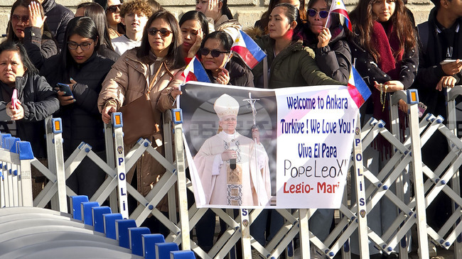 Християни от целия свят приветстваха папата в Анкара
