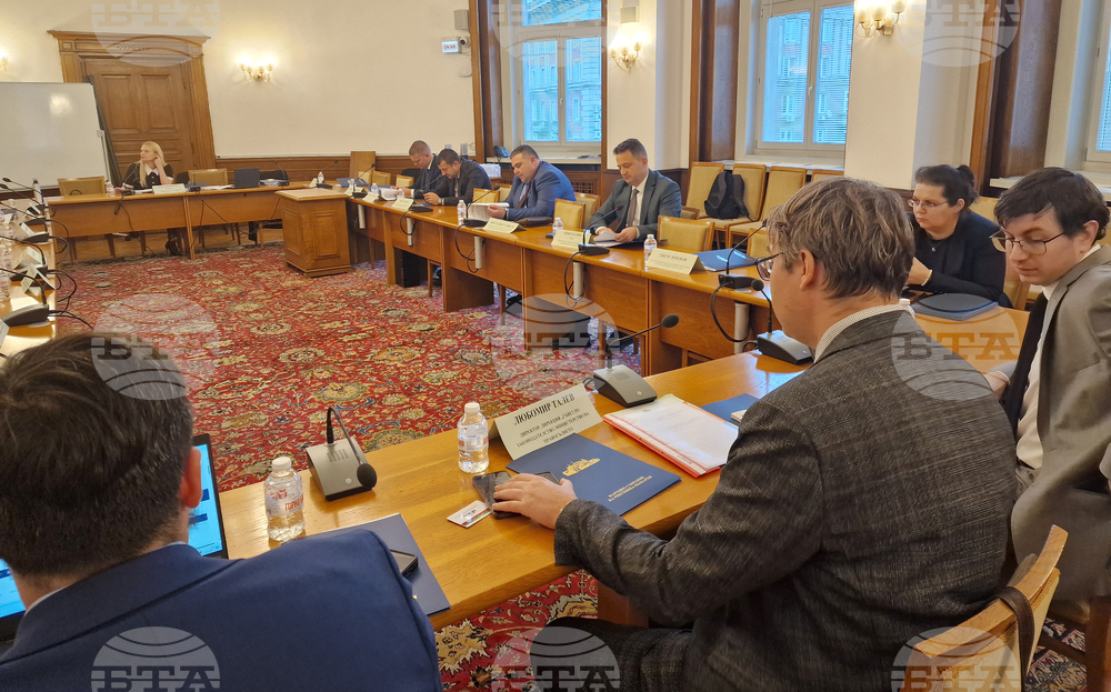 Парламент - Комисия по електронно управление и информационни технологии