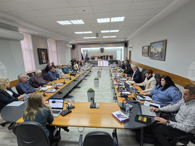 Общинските съветници в Ловеч решиха Общината да се откаже от финансиране и реализация на проект за екологосъобразна градска мобилност