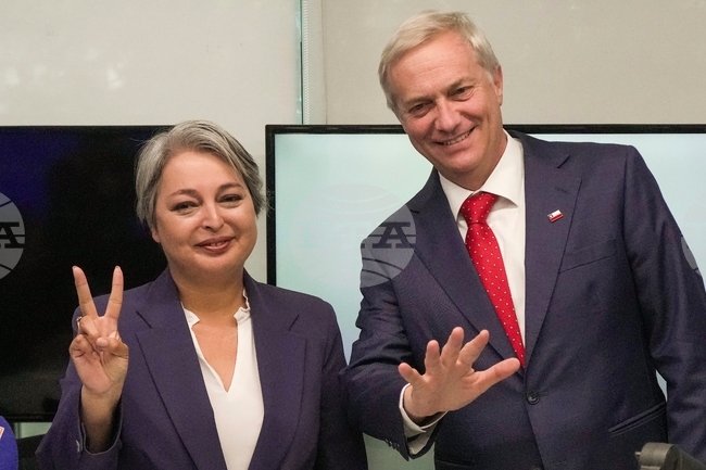 АФП: Президентските избори в Чили – дуел между двама напълно противоположни кандидати