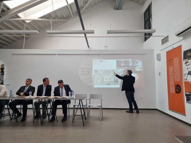 В началото на следващата седмица ще бъде избран изпълнител на проекта за ремонт и обновяване на Графичната база в Бургас