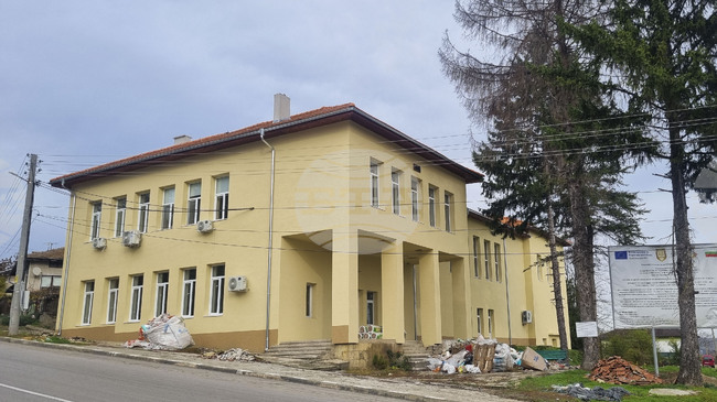 Две от общо 50 секционни избирателни комисии в Поповско ще бъдат на нови места