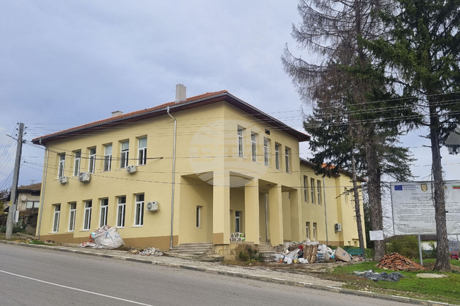 Две от общо 50 секционни избирателни комисии в Поповско ще бъдат на нови места