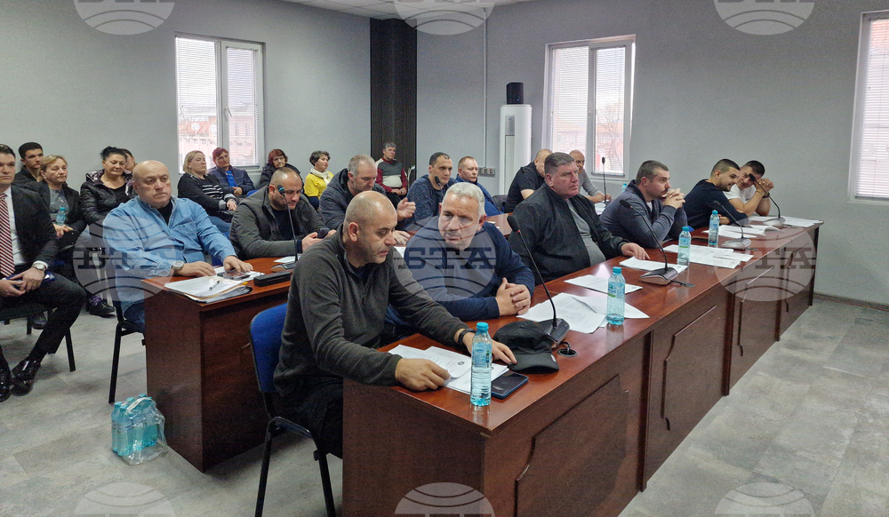 Съветниците в Омуртаг допълниха общинската транспортна схема с вътрешноградски линии