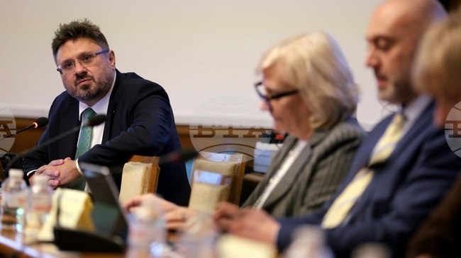 Поради доказани професионални качества и безспорен обществен авторитет предлагаме Кирил Вълчев отново да бъде издигнат за генерален директор на БТА, каза Тошко Йорданов 