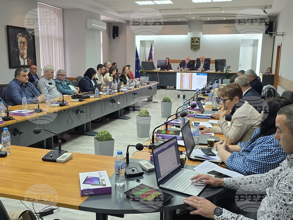 Общинските съветници не приеха предложението за намаляване на възнагражденията им