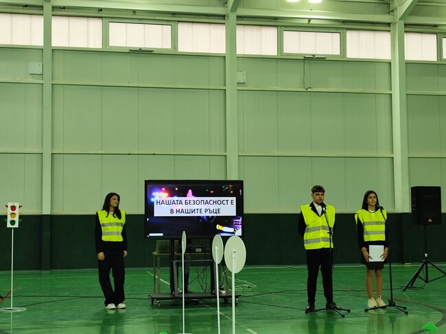 Интерактивен тренинг по безопасност на движението "Нашата безопасност е в нашите ръце" се състоя в Шумен