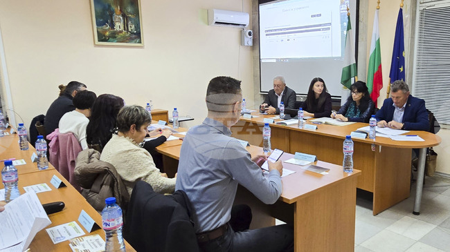 Община Бяла Слатина предоставя автобус на Общностен център за деца и семейства след решение на Общинския съвет 