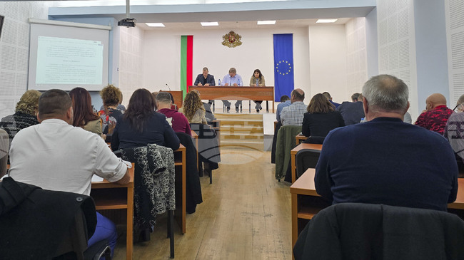 Представителите на „Има такъв народ“ в Общинския съвет в Свищов ще продължат да изпълняват задълженията си като независими общински съветници