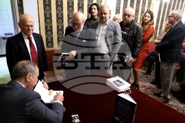 „Отвъд протокола“ - книга - представяне