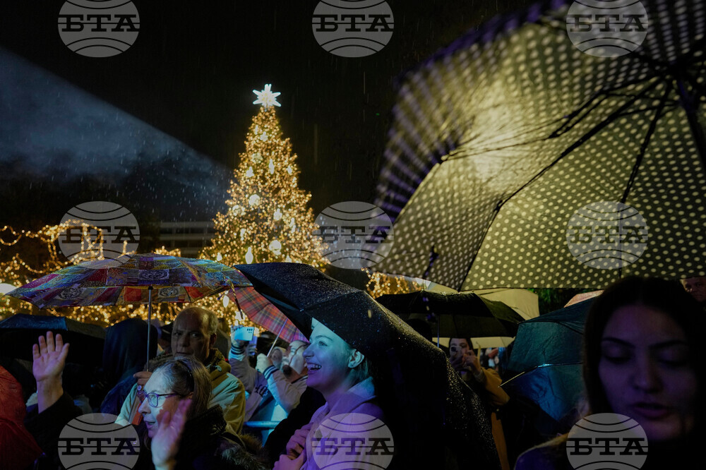 Greece Daily Life Holiday Lights