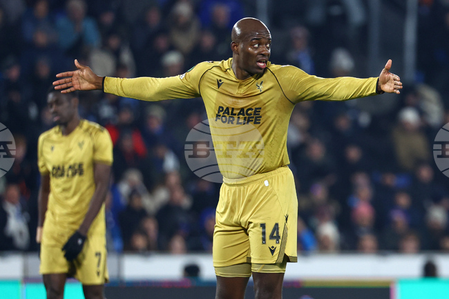 Манчестър Юнайтед се интересува от нападател на Кристъл Палас 