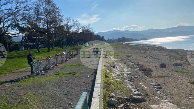 Останки от още една древна християнска базилика се предполага, че се намират под водата в езерото в град Изник в Турция