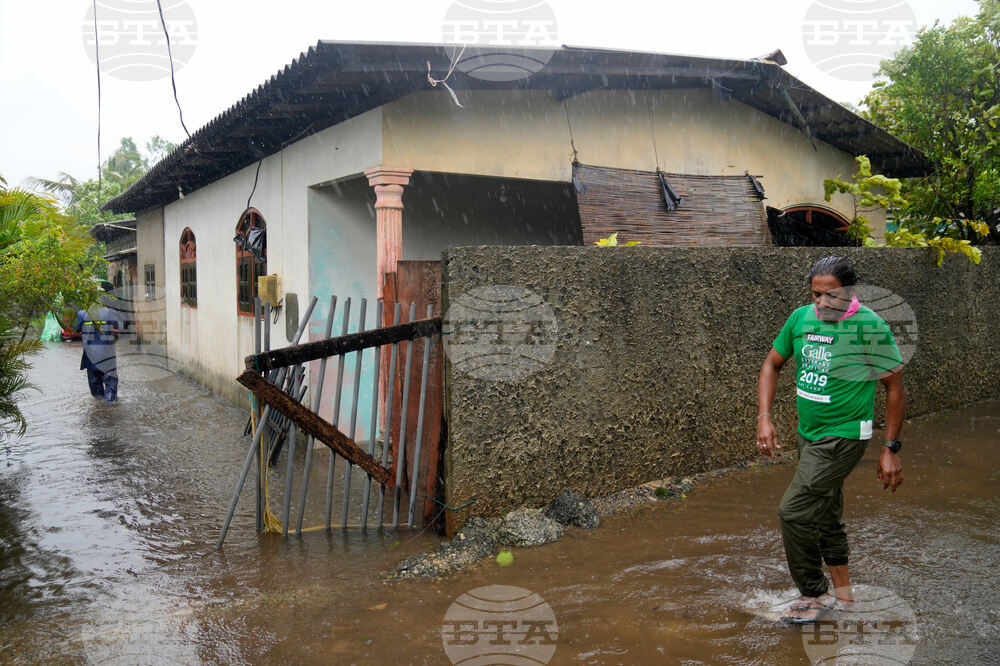 40 Bulgarian Tourists Stranded in Sri Lanka Amid Floods
