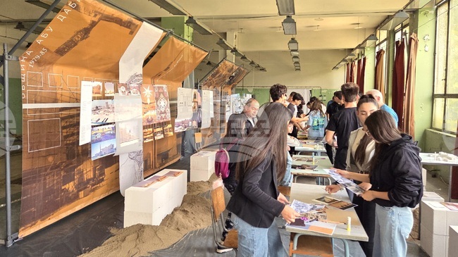 Хоризонтът на паметта: За българските архитекти, построили Абу Даби, и за изложбата, която връща техните истории обратно у дома