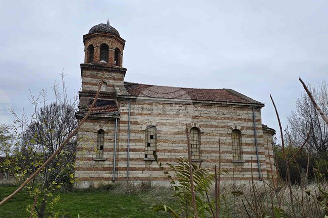 Хората във видинското село Дружба искат да бъде ремонтиран църковният храм