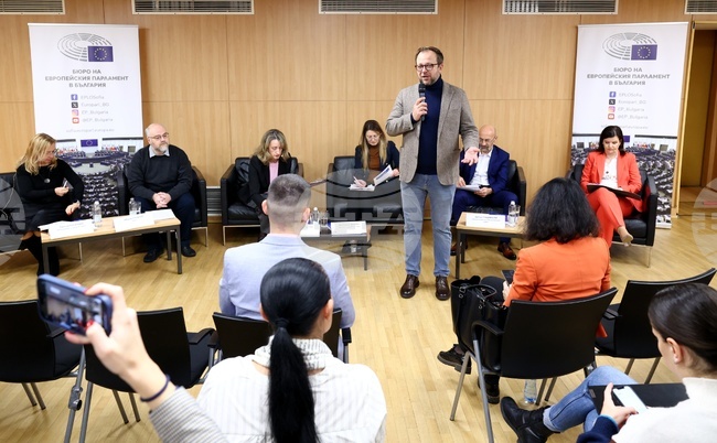 Дискусия - „Бъдещето на политиката на сближаване: европейските планове и българските приоритети“