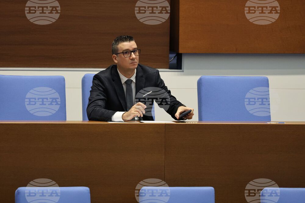 Стената на язовир Николово е определена за частично работоспособна, дадени са предписания на Община Русе, каза министър Дилов в парламента