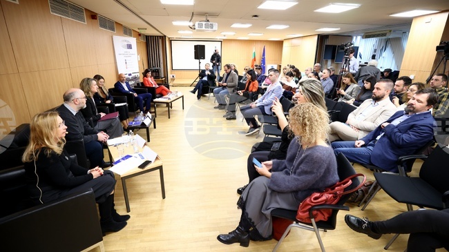 Промените в политиката на сближаване на ЕС в дългосрочния европейски бюджет след 2027 г. и нагласите на ЕП бяха фокус на дискусия в София