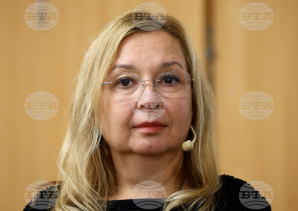 Extension Budget Will Not Hinder Eurozone Entry