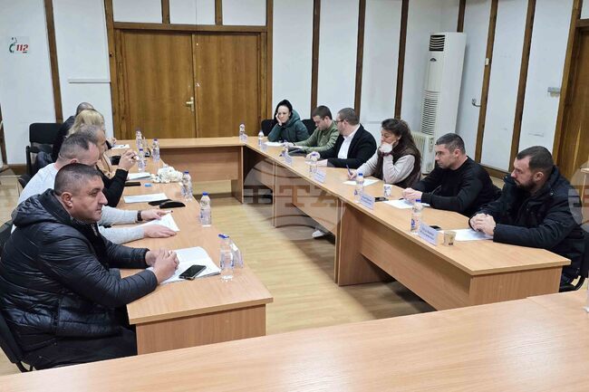 Купуват сметосъбиращи и сметоизвозващи автомобили след решение на Общинския съвет в Криводол 