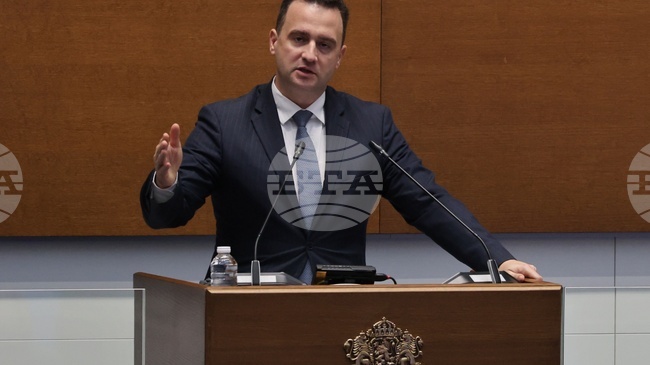 Прекъсванията на тока в района на Осоговската планина обикновено стават през есенно-зимния период заради лоши условия, каза Жечо Станков 