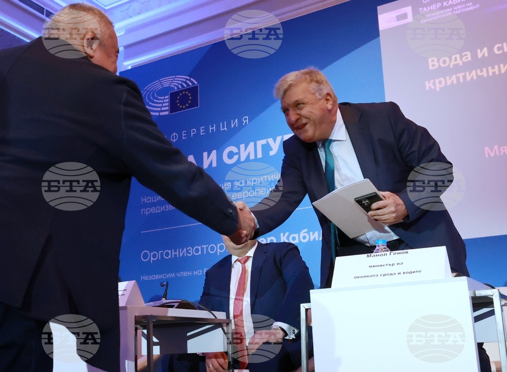 Форумите за дебат по най-неотложните проблеми във водния сектор са ключови за устойчиви решения, заяви министър Манол Генов