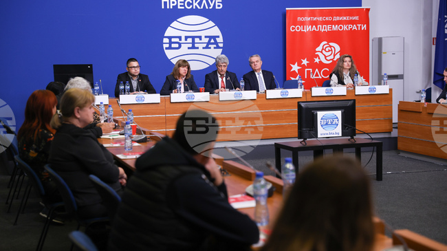 Ранното напускане на училище и предизвикателствата пред образованието бяха във фокуса на дискусията „Извън класната стая – извън бъдещето“