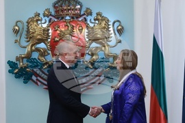 Румен Радев - Лина Омар - награждаване