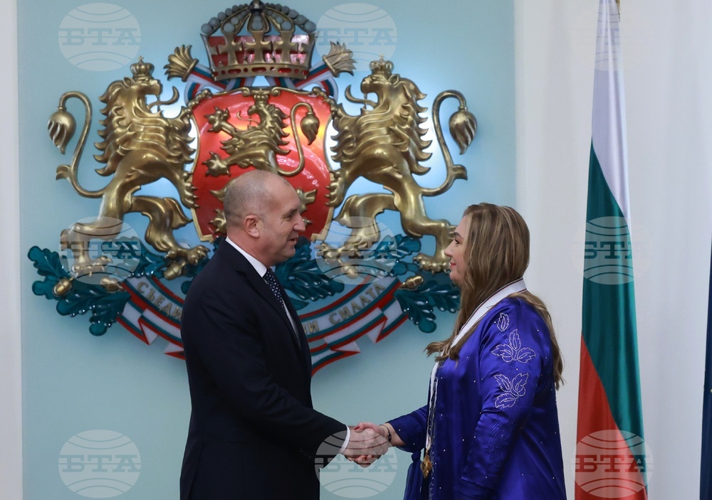 Румен Радев - Лина Омар - награждаване