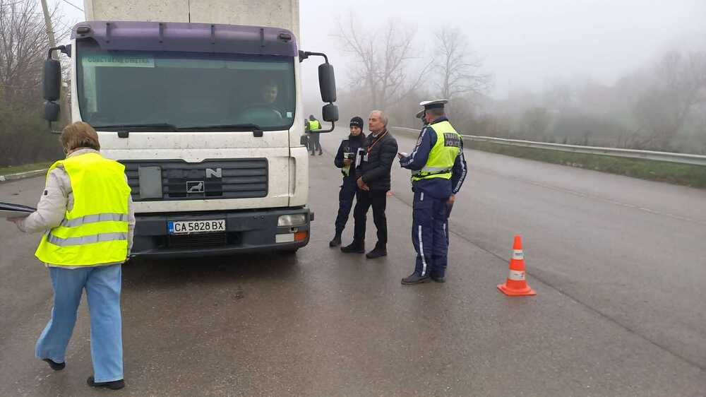 Проверки по метода на широкообхватния контрол се извършват в село Климент, община Каолиново