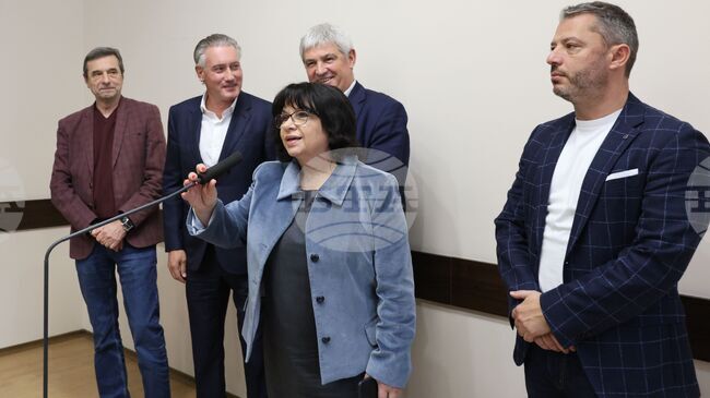 Тристранният диалог е възстановен, следващата седмица ще има нова среща със социалните партньори, каза министърът на финансите Теменужка Петкова