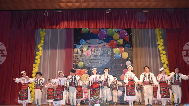 Представителният танцов ансамбъл „Младост“ от Монтана ще участва в международен фолклорен фестивал в Прага