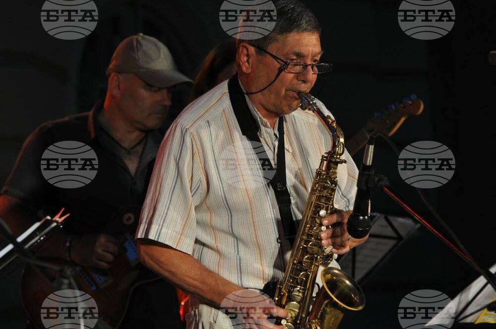 Със среща разговор с музиканта Илко Илиев в Габрово отбележат 60-годишнината от основаването на първия джаз клуб в България