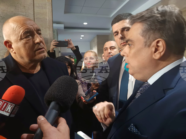 Парламент - Бойко Борисов - Асен Василев - бюджет - спор