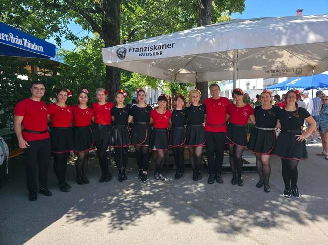 Репетиция по народни танци организират днес от Фолклорен танцов състав „Лисичка“ в Мюнхен