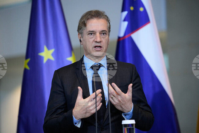 Не е настъпил моментът Словения да се присъедини към Съвета за мир за Газа, каза словенският премиер