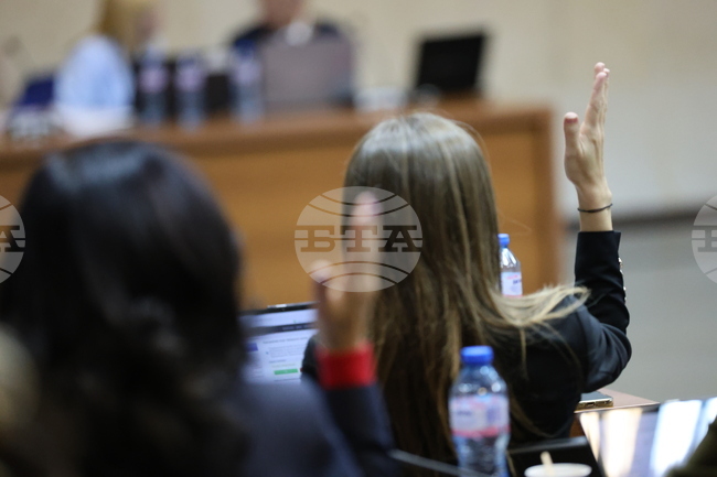 Общинският съвет в Благоевград прие годишната програма за развитие на читалищната дейност, но без план-програмата на виртуално читалище