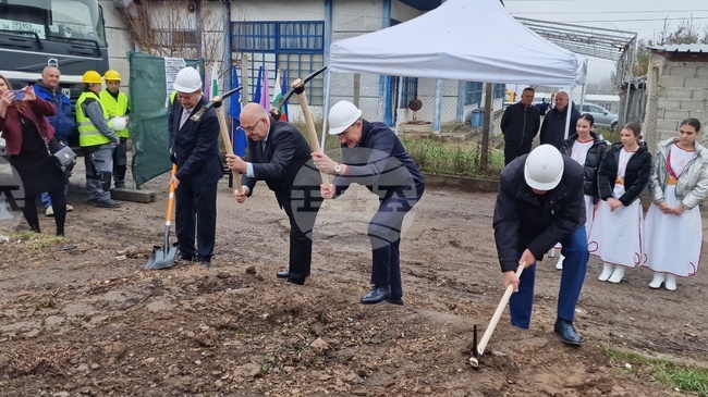 Social Policy Minister Gutsanov Launches Construction of New Assisted Living Facility in Popovo