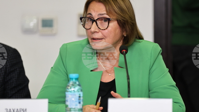 Ако нямаме образовани и квалифицирани кадри, няма как да привличаме инвестиции, каза областният управител на Пловдив проф. Христина Янчева