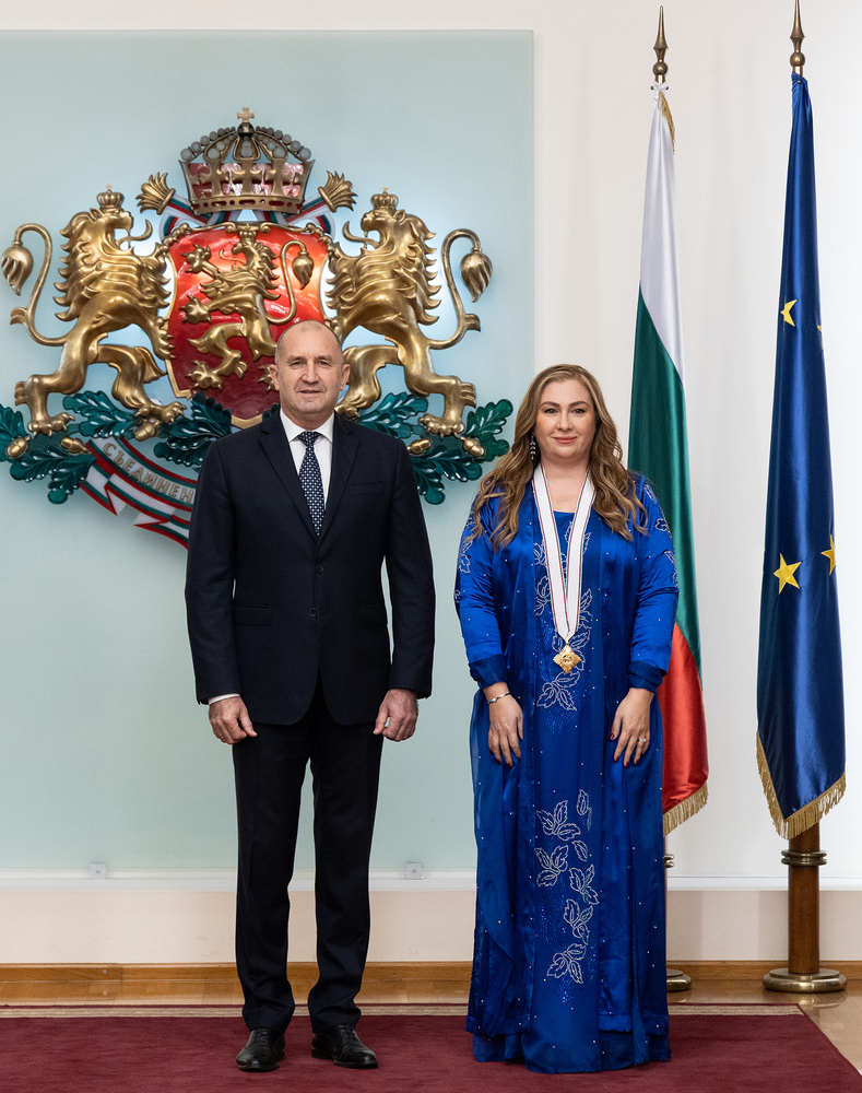 Държавният глава отличи с орден „Мадарски конник“ първа степен посланика на Република Ирак у нас Лина Омар