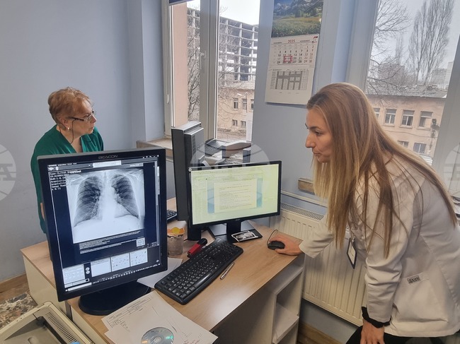 Изкуствен интелект подпомага работата на рентгенолозите в болницата в Перник