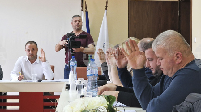 Десетки семейства в община Минерални бани са без дърва за огрев, заради влязло в сила съдебно решение 